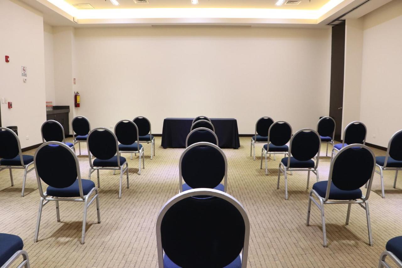 Holiday Inn Express Guaymas By Ihg Exterior foto Meeting room